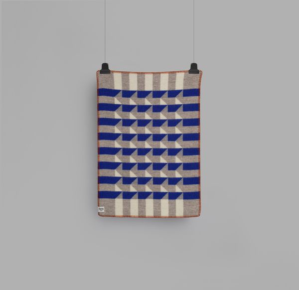 Hovedbilde Røros Tweed Kvam Barnepledd, blå