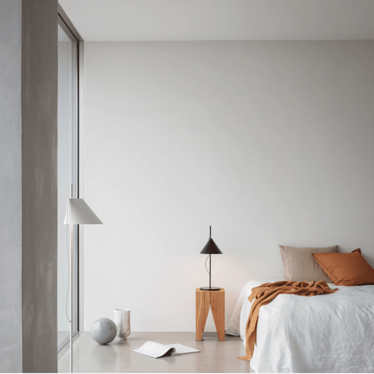 Louis Poulsen YUH Bordlampe - Flere varianter