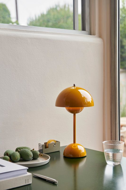 &Tradition Flowerpot VP9 Portabel Bord, Mustard