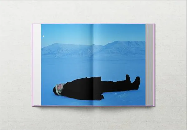Hovedbilde Utenfor Allfarvei Kåre Tveter. Det gåtefulle lyset. Svalbard.